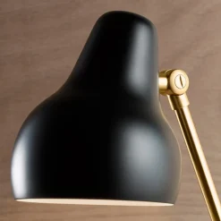 VL38 - LED-bordlampe, sort^Louis Poulsen Hot