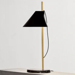 Louis Poulsen Yuh Brass marmor-bordlampe, sort