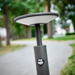 Fenia LED-vejlampe, 60 cm, sensor, IP54, antracit^Lucande Clearance