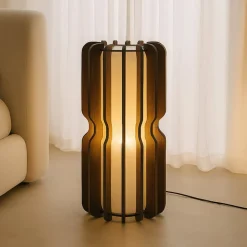 Lucande Gang|Gulvlamper>gulvlampe Juneta, 75 cm, brun, træ, tekstil