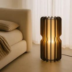 Lucande Gang|Gulvlamper>gulvlampe Juneta, 75 cm, brun, træ, tekstil