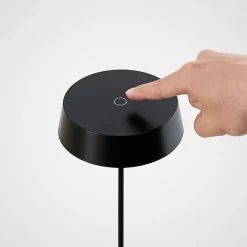 LED genopladelig bordlampe Tibia, sort, aluminium, USB, IP54^Lucande Best