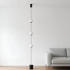 Lucande LED-gulvlampe Sphere, sort/opal, glas, dæmpbar