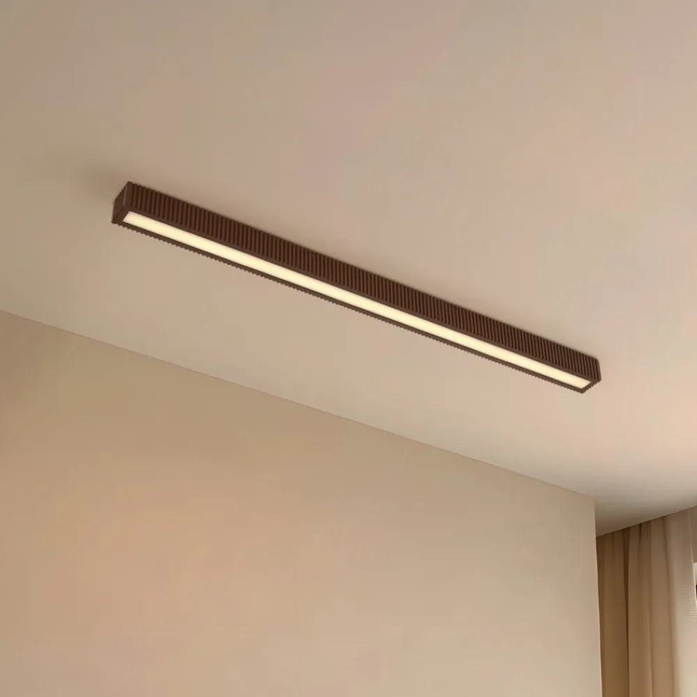 LED-loftlampe Emara, mørkt træ, eg, dæmpbar^Lucande Hot