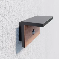 Lignus LED-væglampe, bevægelsessensor^Lucande Sale