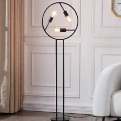 Linnard gulvlampe af jern, 3 lyskilder^Lucande Sale