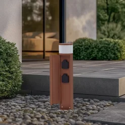 sokkellampe Corban, rust, dør, stikkontakter, G9, IP44^Lucande Discount