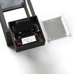 Lucande Timeo LED-udendørs væglampe med solcelle