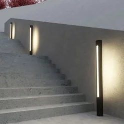 Lucande Tomas LED-vejlampe, 75 cm, mørkegrå, IP54