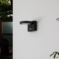 udendørs LED-væglampe Belna, metal, sensor, IP54^Lucande Outlet