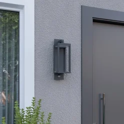 Lucande udendørs LED-væglampe Ferdinand, sensor, grå, 38 cm