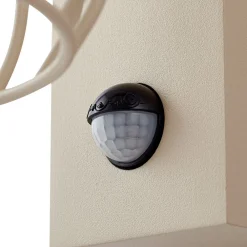 Lucande udendørs væglampe Chandan, 30 cm, beige, sensor, IP44