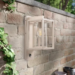 Lucande udendørs væglampe Ferda, sensor, pendel, beige, IP44