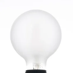 Smart LED-pære mat E27 G95 7W Tuya WLAN CCT^LUUMR Online