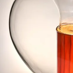 LZF Eris LED-bordlampe glas aluminium/kirsebær^LZF LAMPS Online