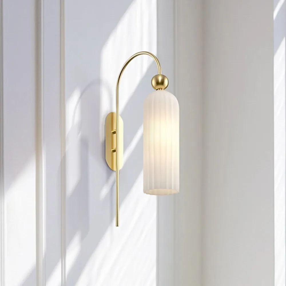 Maytoni Antic væglampe, glasskærm i hvid