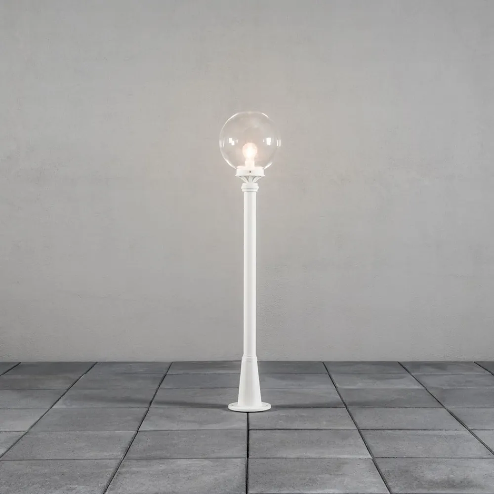 Med en klar kugle - vejlampen Linus i hvid^Konstsmide Best