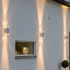 Modena udendørs væglampe, 2 lyskilder, hvid^Konstsmide Sale