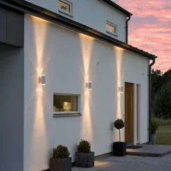 Modena udendørs væglampe, 2 lyskilder, hvid^Konstsmide Sale