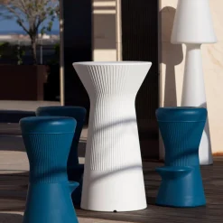 Newgarden Capri LED batteridrevet barbord, RGBW, 110 cm højt, hvid