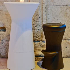 Newgarden Capri LED batteridrevet barbord, RGBW, 110 cm højt, hvid