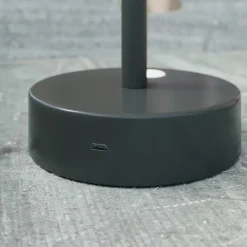 Newgarden Lola Slim LED-bordlampe batteri antracit