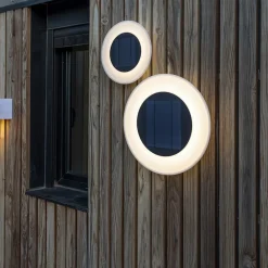 Wally LED-solcellelampe til vægmontering, Ø 27 cm^Newgarden