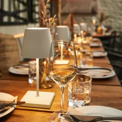 Nuindie mini LED genopladelig bordlampe, USB-C, hvid, IP54, dæmpbar^Sigor Discount