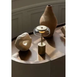 Nuura LED-batteridrevet bordlampe Blossi, højde 26 cm, guldfarvet/klar^Nuura Aps Discount