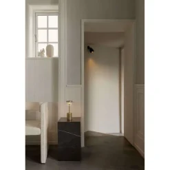 Nuura LED-batteridrevet bordlampe Blossi, højde 26 cm, guldfarvet/klar^Nuura Aps Discount