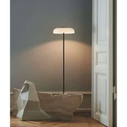 Nuura LED-gulvlampe Blossi, højde 120 cm, sort/opal^Nuura Aps Hot