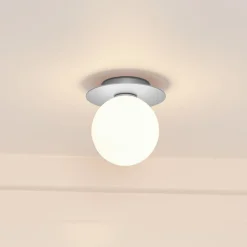 Nuura Aps Væg- Og Spejllamper>Nuura Liila 1 Medium væglampe IP44, sølv/hvid, varmhvid