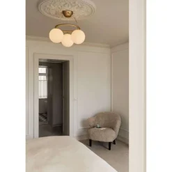 Nuura lysekrone Miira 3 Circular, Ø 54 cm, messing/opal^Nuura Aps Hot