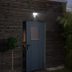 OSRAM Væglampe Med Sensor|Udendørs Spot><noscript><img width=