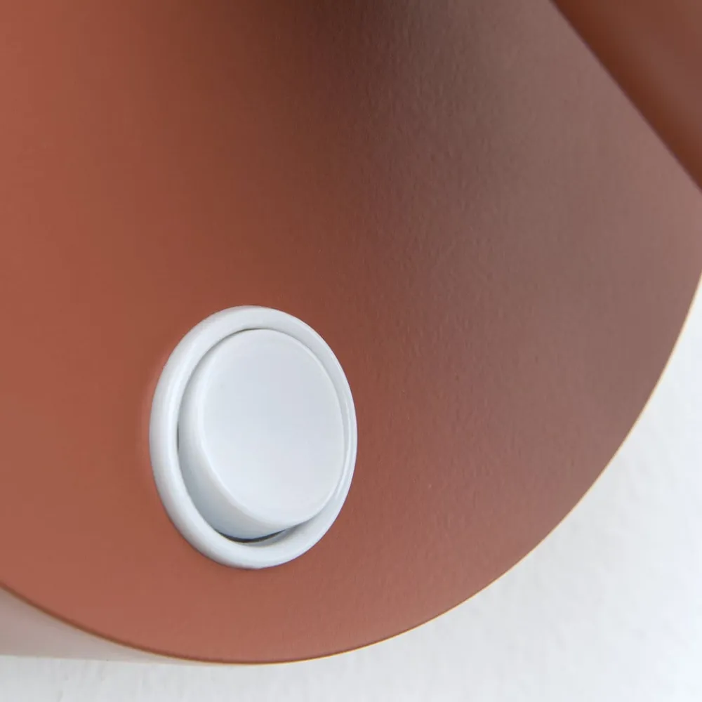 ORION Væglamper>Penn vægspot, koralrød, Ø 10,5 cm, stål/aluminium