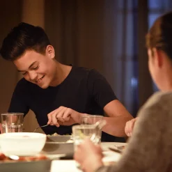 Classic LED-pære E27 P45 6,5 W 2.700 K mat^Philips Online