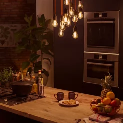 E27 LED-pære filament 4,3W 2.700K^Philips