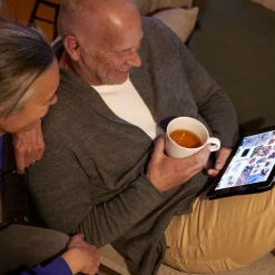 Philips LED-kertepære E14 B35 4,3W klar 3 stk.