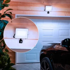 udendørs LED-spot Lois UE Sensor, 24 W, 5.000 K IP65^Philips