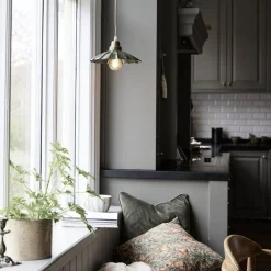 PR Home Hængelampe Ester, grøn, Ø 24 cm, jern, stik