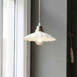 PR Home Pendellamper>Hængelampe Ester, offwhite, Ø 24 cm, jern stik