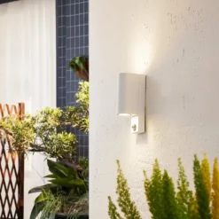 PRIOS Væglampe Med Sensor>udendørs væglampe Tetje, hvid, rund, sensor, sæt med 2 stk