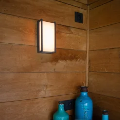 Qubo udendørs LED-væglampe, RGBW smart styring^LUTEC connect New