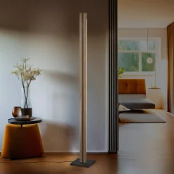 Quitani Gulvlamper|Gulvlamper>Elis LED-gulvlampe, eg/sort