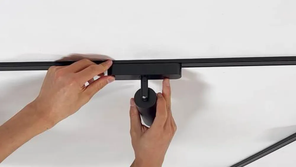 Lindby Arbejdsrum/Kontor|Skinnesystem>Skinnesystem 48V Lumaro, spots, 10 lyskilder, sort, Ø 4 cm