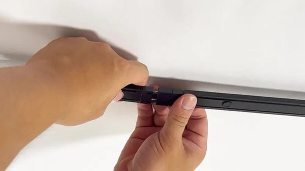 Skinnesystem 48V Lumaro, spots, 7 lyskilder, sort, Ø 4 cm^Lindby New