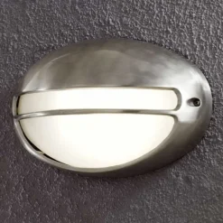 Konstsmide Skøn udendørs væglampe Torino, oval