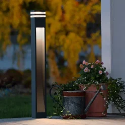 Konstsmide Smal LED vejlampe Massa