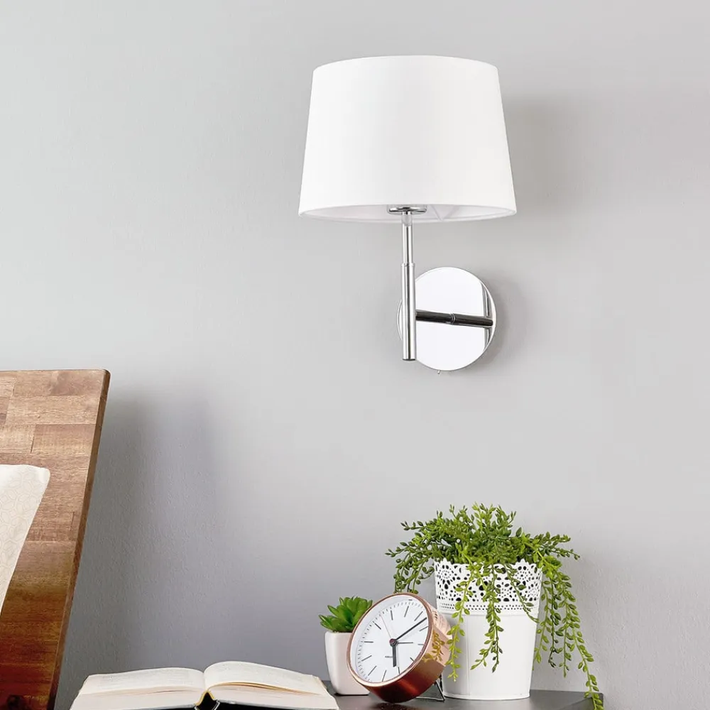 Lucande Smuk væglampe Dorothea med hvid stofskærm