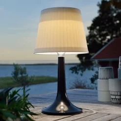 Konstsmide Soldreven LED bordlampe Assisi Sitra, i sort